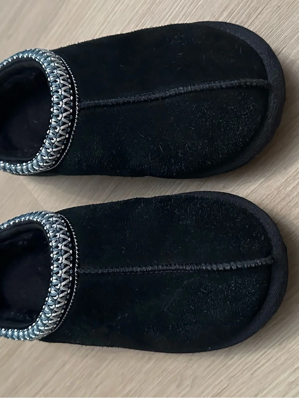 UGG